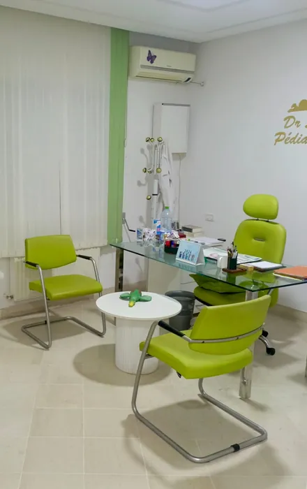 مساحة داخل عيادة الدكتورة سعاد السويسي بالمروج